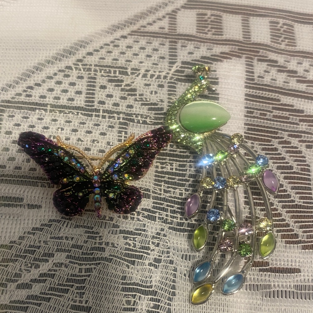 Colorful Butterfly and Peacock Brooch Set